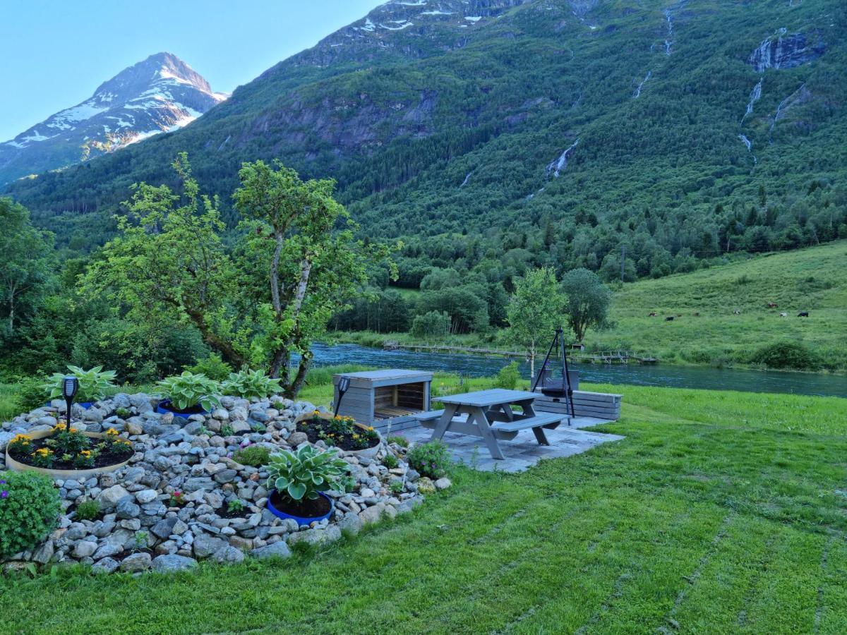 Naustvoll Villa Olden Luaran gambar